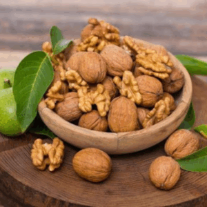 খেজুর ও আখরোট